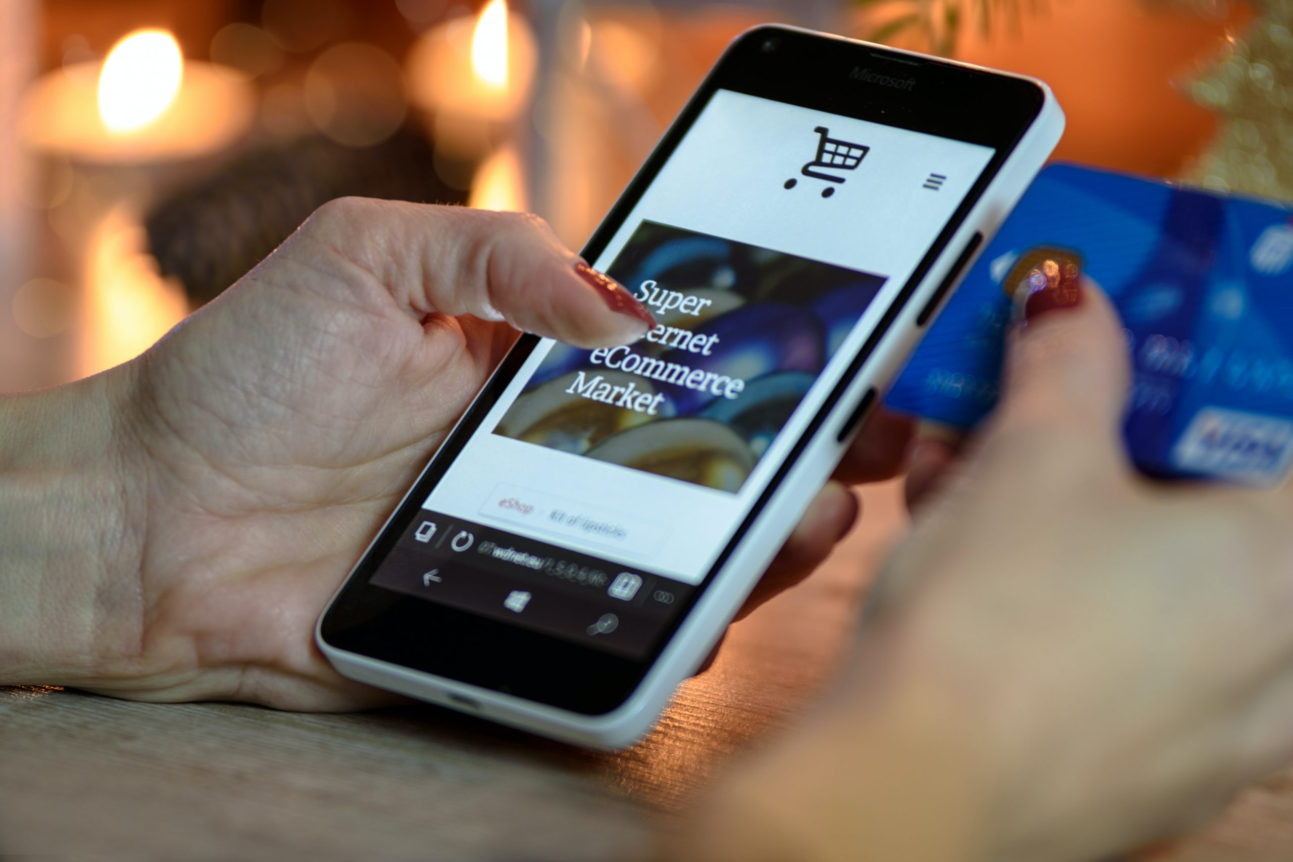 E-commerce consumers can easily send their package to a designated parcel locker
