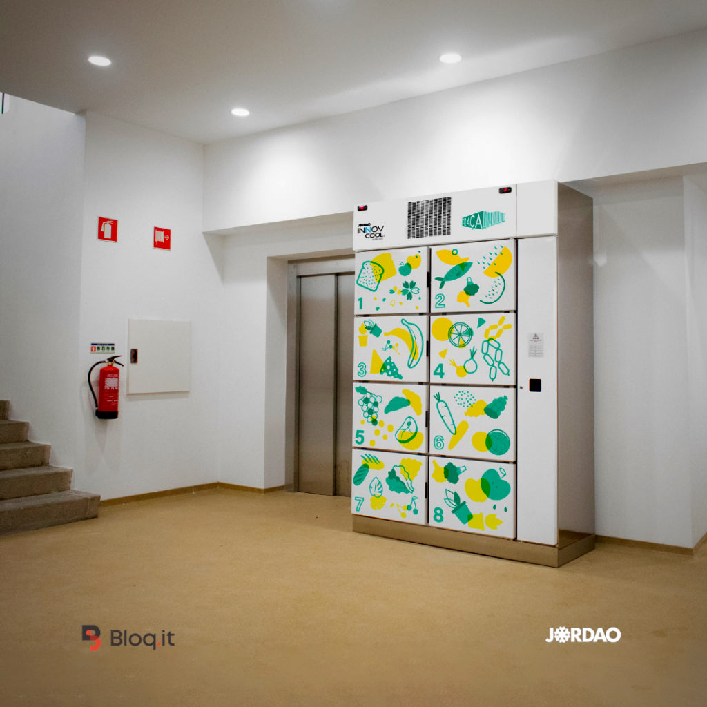 Refrigerated Smart Lockers for E-commerce