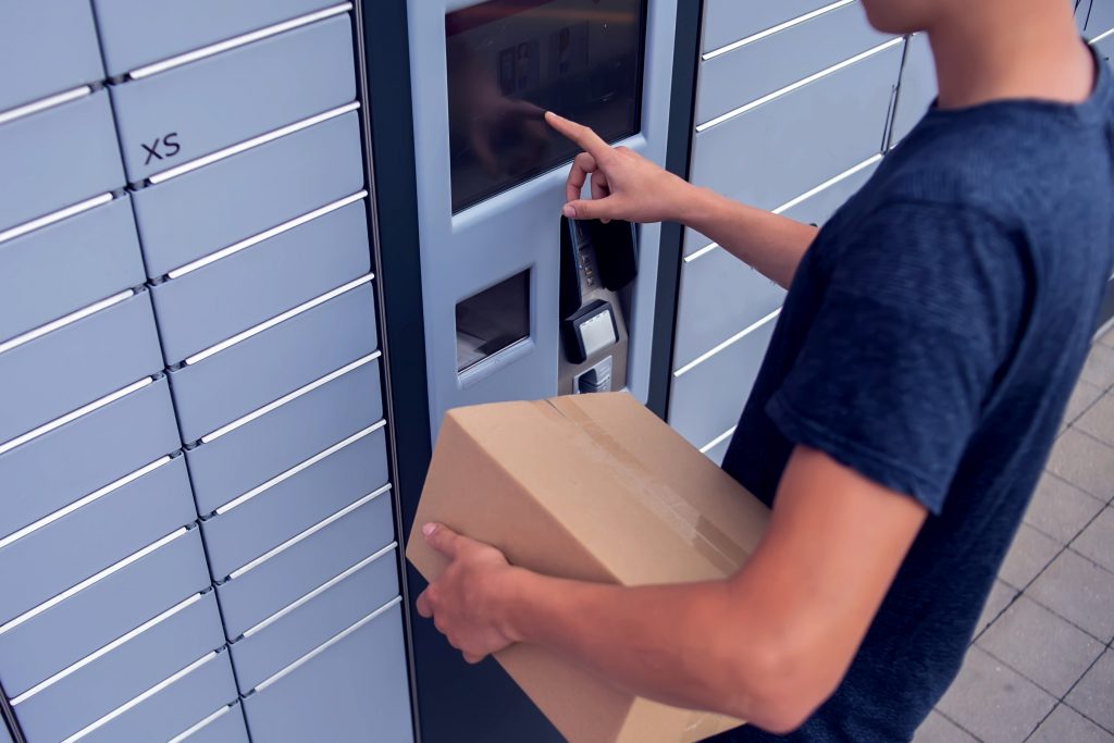 How Do You Deliver to Smart Lockers? 