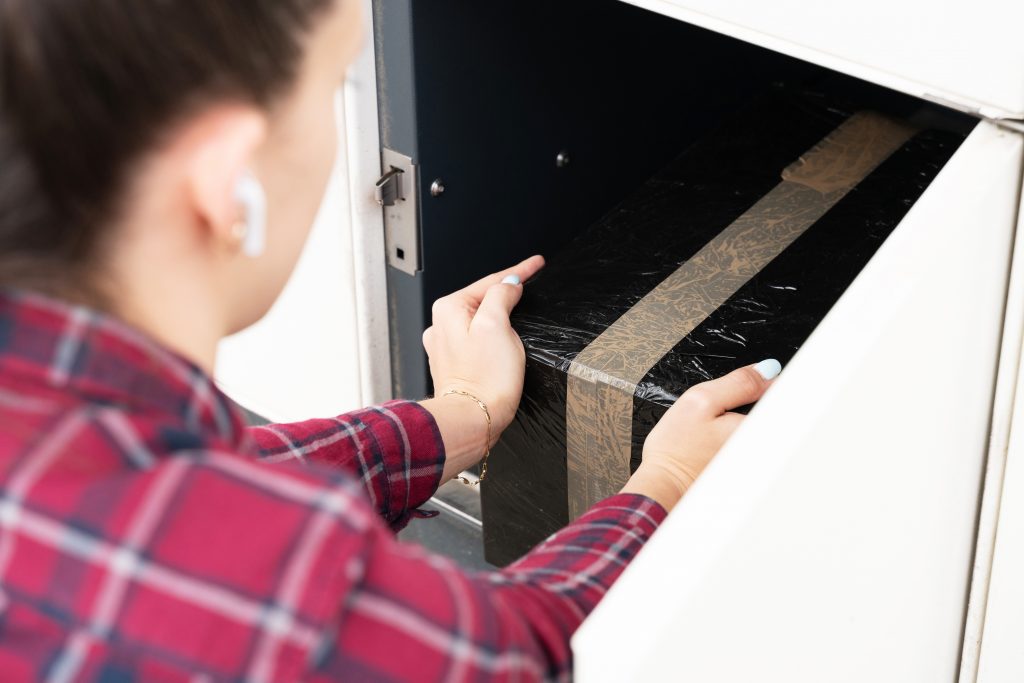 How do Smart Lockers work